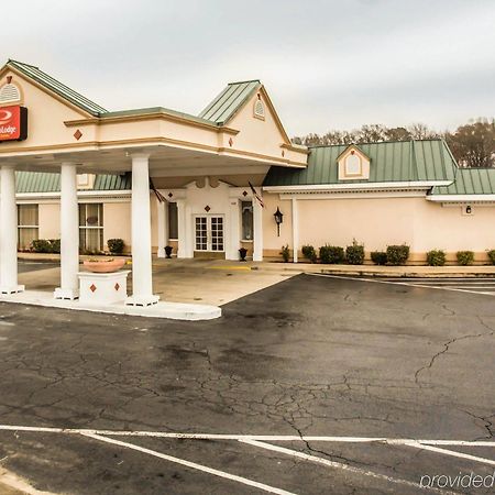 Econo Lodge Inn & Suites Ламбертон Экстерьер фото