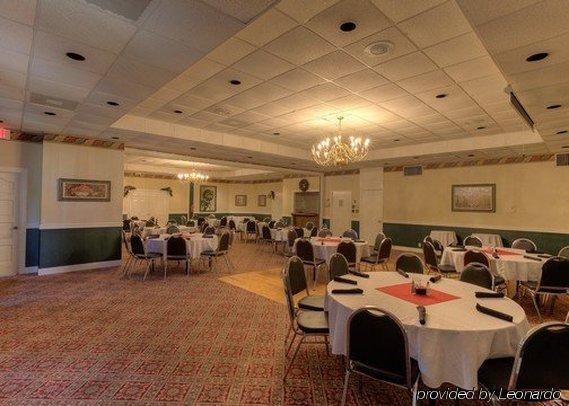 Econo Lodge Inn & Suites Ламбертон Ресторан фото